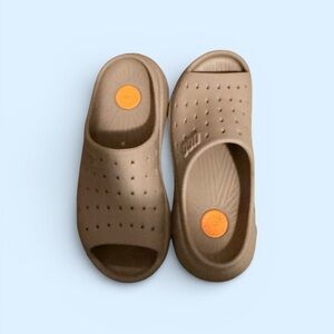 UGG Men's Brown Slide Sandals with Orange Logo Discs